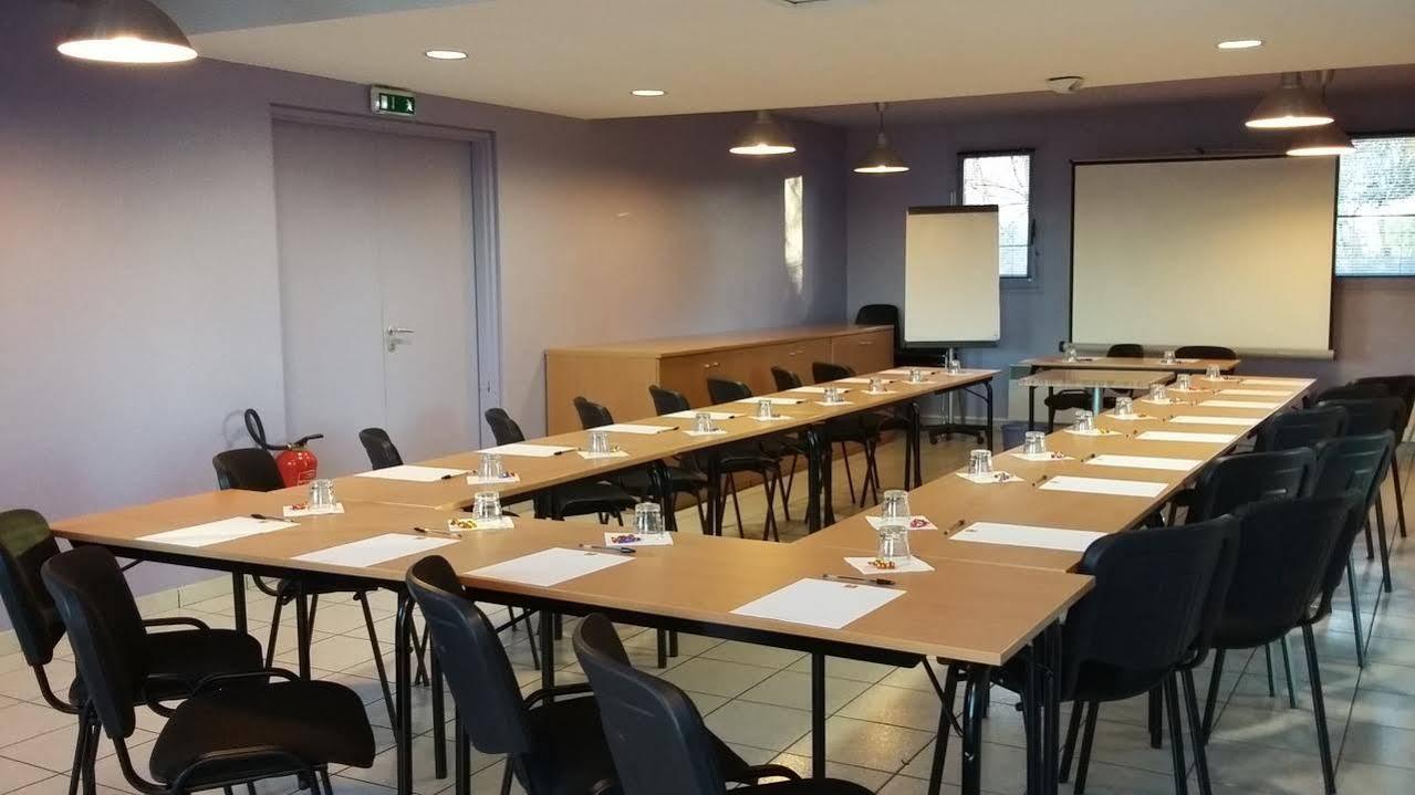 Ibis Budget Chilly-Mazarin Les Champarts Eksteriør billede